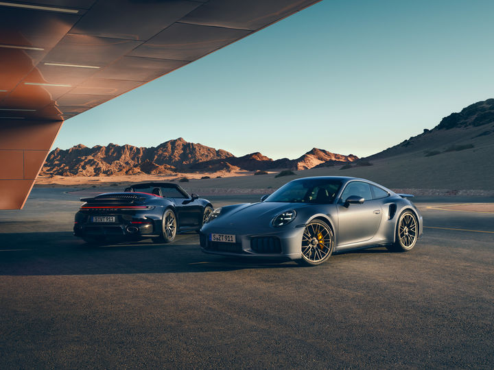 [서울=뉴시스] 911 터보 S 카브리올레, 911 터보 S 쿠페.(사진=포르쉐코리아 제공) *재판매 및 DB 금지