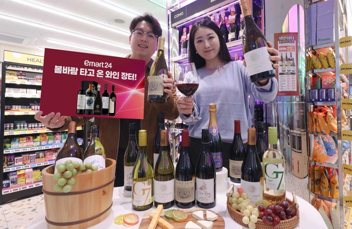 [서울=뉴시스] 이마트24, '랜더스 페스타 와인장터' 개최 (사진=이마트24 제공) 2026.04.06. photo@newsis.com *재판매 및 DB 금지