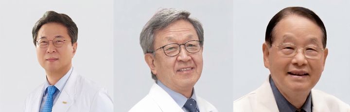 [서울=뉴시스] 제34회 JW중외박애상 수상자인 신응진 순천향대학교 부천병원 교수, JW중외봉사상 수상자인 전성훈 서울아산병원 교수, 박중겸 의료법인 한마음의료재단 하나병원 이사장 (사진=JW중외제약 제공) 2026.04.07. photo@newsis.com *재판매 및 DB 금지