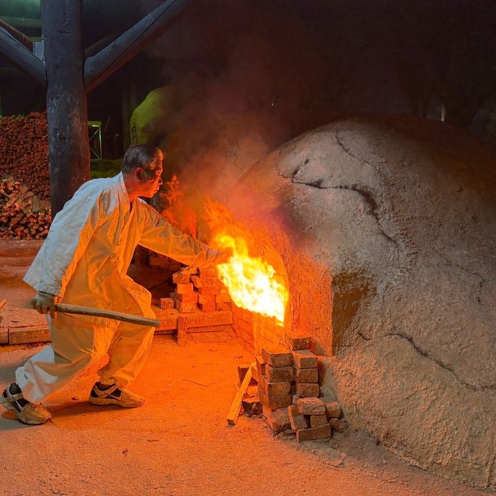 전통가마 소성 현장(사진=한국도자재단 제공) *재판매 및 DB 금지