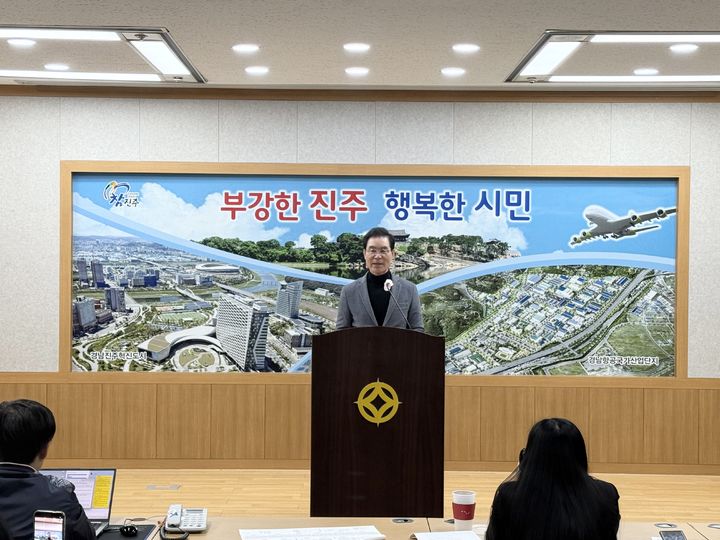 [진주=뉴시스]김상권 경남교육감 예비후보 7대 공약 발표.2026.04.07.jkgyu@newsis.com *재판매 및 DB 금지