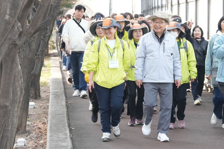 [서울=뉴시스] 중랑구, 걷기 명소 '중랑동행길' 조성 박차. 2026.04.07. (사진=중랑구 제공) *재판매 및 DB 금지