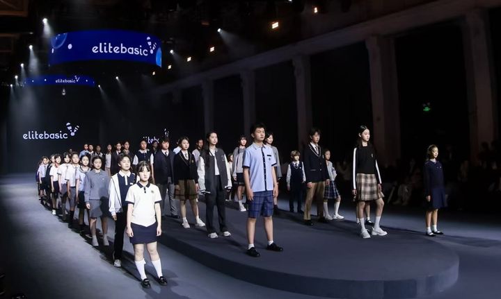 형지엘리트의 학생복 브랜드 '엘리트학생복'이 중국 '상하이 패션위크' 기간 열린 키즈 패션쇼에 참가했다. (사진=형지엘리트 제공) *재판매 및 DB 금지
