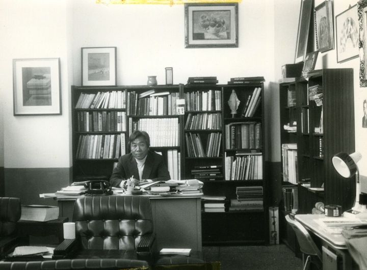 이구열, 한국근대미술연구소 집무실에서, 1976 © 리움미술관 자료실 소장. 이구열 기증 *재판매 및 DB 금지