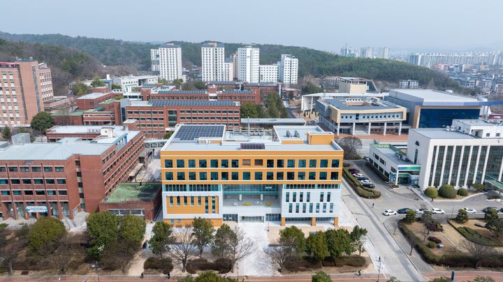 [진주=뉴시스]경상국립대학교 미래혁신관 전경.(사진=경상국립대 제공).2026.04.08.photo@newsis.com *재판매 및 DB 금지