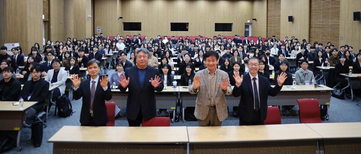 [김천=뉴시스] 신입사원 선발. (사진=한국도로공사서비스 제공) 2026.04.08 photo@newsis.com *재판매 및 DB 금지
