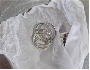 [대전=뉴시스] 관세청이 적발한 밀수된 은제품.  *재판매 및 DB 금지