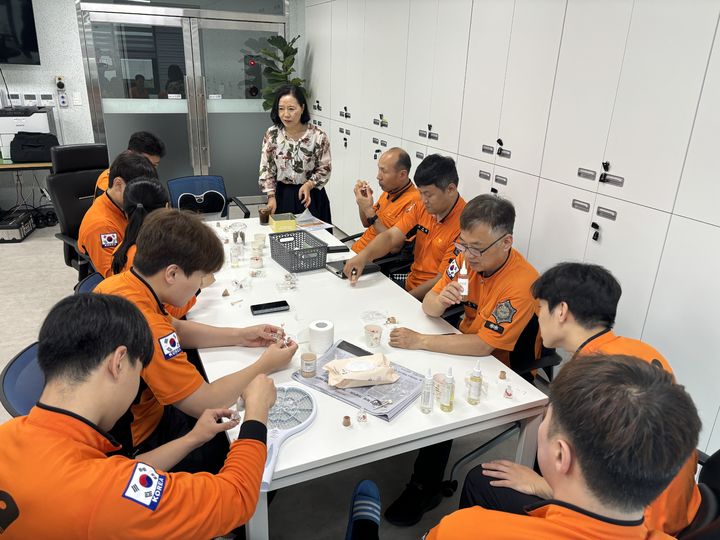 [장흥=뉴시스] 전남소방본부, 찾아가는 상담실 운영 장면. (사진 = 전남소방본부 제공). 2026.04.08. photo@newsis.com *재판매 및 DB 금지