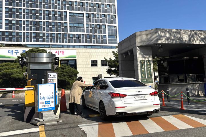 [대구=뉴시스] 대구 달서구가 자원안보 위기 경보 격상에 따라 에너지 절약 실천을 위한 승용차 운행 제한 조치를 대폭 강화한다. (사진=대구 달서구 제공) 2026.04.08. photo@newsis.com  *재판매 및 DB 금지