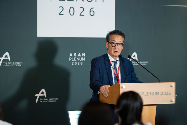 [서울=뉴시스] 빅터 차 미국 싱크탱크 전략국제문제연구소(CSIS) 한국석좌가 8일 서울 용산구 그랜드하얏트에서 진행된 아산정책연구소 주최 기자회견에서 발언하고 있다. (사진=아산정책연구원 제공) 2026.04.08. photo@newsis.com *재판매 및 DB 금지