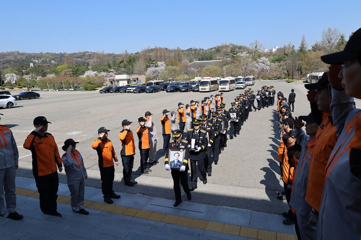 [뉴시스] 8일 현충관 영현 입장. (사진=서울시 제공) *재판매 및 DB 금지