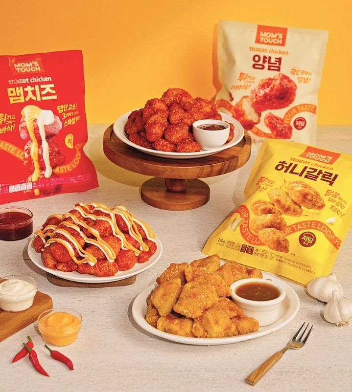 [서울=뉴시스] 맘스터치는 23년 외식 사업 노하우를 담은 가정간편식(HMR) 신메뉴 '또잇치킨' 3종을 출시했다.(사진=맘스터치) *재판매 및 DB 금지