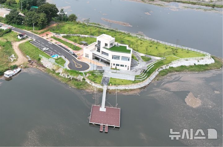 [완주=뉴시스] 완주 '구이 수상레포츠안전센터' 모습. *재판매 및 DB 금지