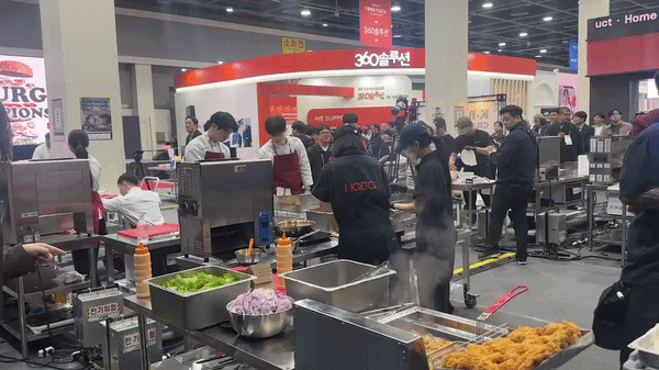 [서울=뉴시스] 이혜원 기자 = 9일 오전 서울 양재 aT센터에서 열린 '2026 코리아버거챔피언십' 세미파이널이 열리고 있다. *재판매 및 DB 금지