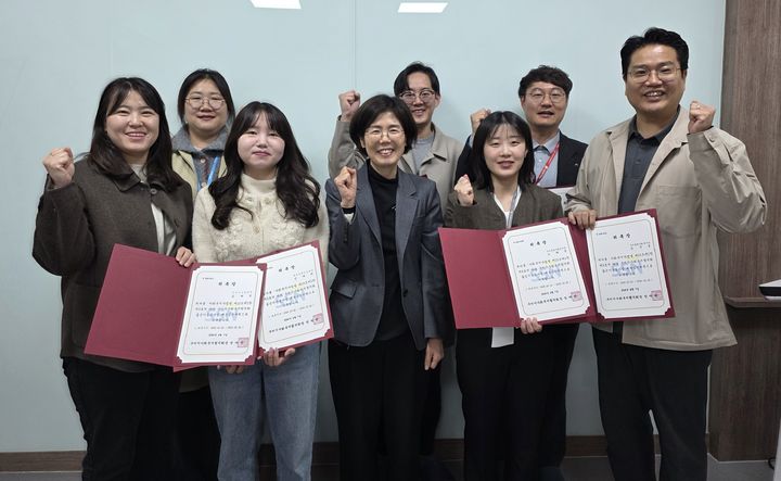 [구미=뉴시스] 좋은이웃들 배분심의위원 위촉식. (사진=구미시 제공) 2026.04.09. photo@newsis.com *재판매 및 DB 금지