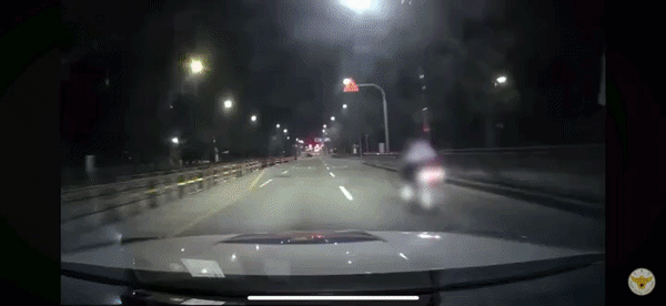 [서울=뉴시스] 심야 시간대 도심에서 무리지어 난폭·곡예운전을 벌이던 오토바이 폭주족들이 경찰에 붙잡혔다. (영상=유튜브 채널 '대한민국 경찰청' 캡처) *재판매 및 DB 금지