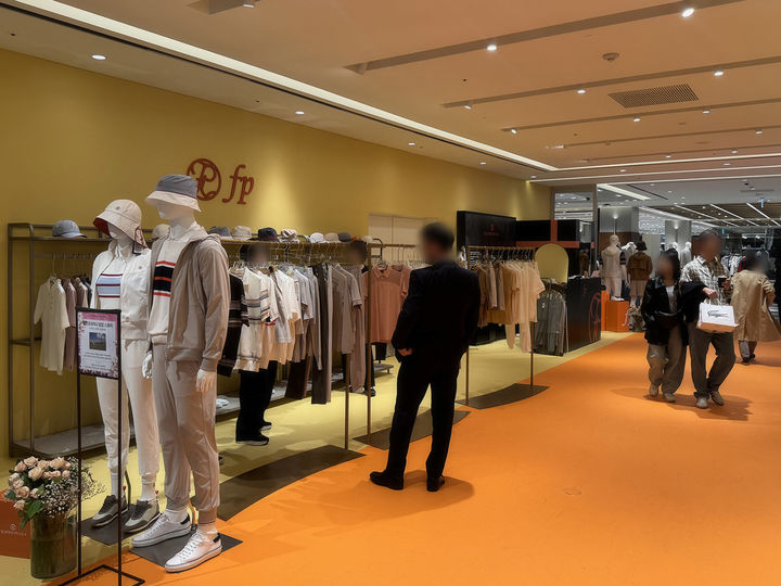 [서울=뉴시스] 신세계백화점 강남점 7층 필리포 피아나 팝업스토어 사진 (사진=신세계백화점 제공) 2026.04.11. photo@newsis.com *재판매 및 DB 금지