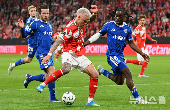 [마인츠=AP/뉴시스] 독일 프로축구 분데스리가 마인츠의 필립 티에츠. 2026.04.09.