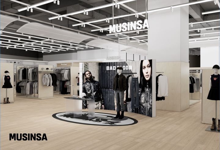 무신사는 수원의 복합문화공간인 AK플라자 수원에 '무신사 스토어 AK플라자 수원'을 개점한다고 10일 밝혔다. *재판매 및 DB 금지