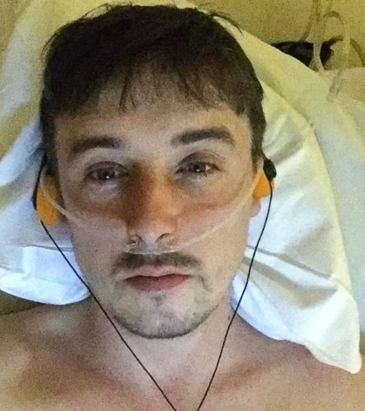 [서울=뉴시스] 생식기에서 악취를 느낀 20대 영국인이 결국 음경암 진단을 받아 음경 일부를 절단한 사연이 전해졌다. (사진=틱톡 @stevenHamillStories) *재판매 및 DB 금지