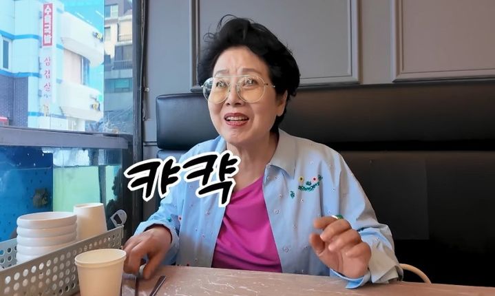 [서울=뉴시스] 배우 선우용여가 자신의 유튜브 채널에서 아침에 먹는 음식을 밝혔다. (사진='순풍 선우용여' 유튜브 채널 캡처)