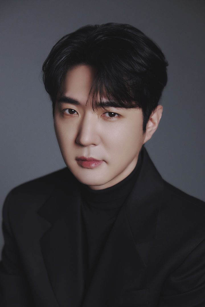 가수 겸 배우 데니안이 연극 '빛과 어둠의 경계에서'에 출연한다. (사진=잼스톤이엔엠 제공) *재판매 및 DB 금지