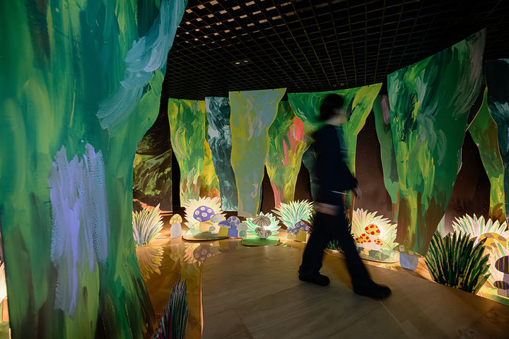 [대구=뉴시스] 청문당 가정의달 특별기획 '선녀와 나무꾼 : 숨겨진 비밀' 전시장 전경. (사진=행복북구문화재단 제공) 2026.04.11. photo@newsis.com *재판매 및 DB 금지