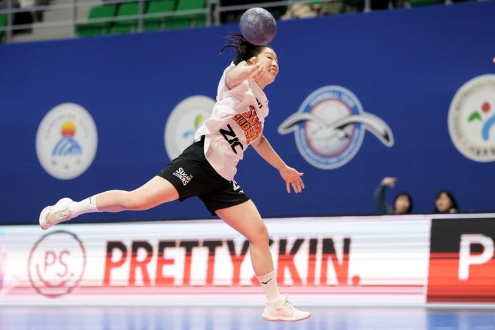 [서울=뉴시스] 여자 핸드볼 SK 슈가글라이더즈의 윤예진. (사진=한국핸드볼연맹 제공) *재판매 및 DB 금지