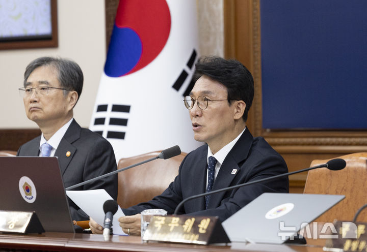 모두발언하는 김민석 국무총리