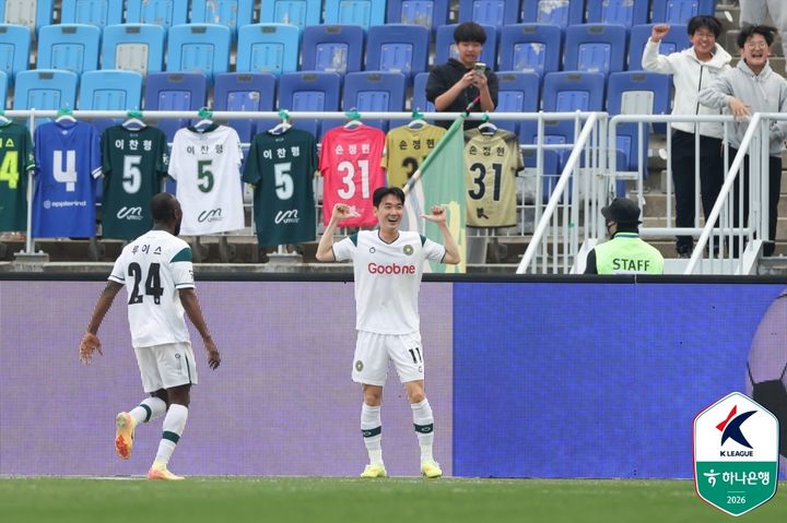 [서울=뉴시스] 프로축구 K리그2 김포FC의 이시헌. (사진=한국프로축구연맹 제공) 2026.04.12. photo@newsis.com *재판매 및 DB 금지
