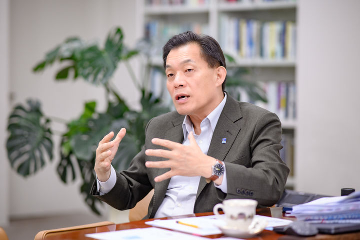 [수원=뉴시스] 이재준 경기 수원시장이 지난 10일 수원시청에서 뉴시스와 인터뷰를 하고 있다. (사진=수원시 제공) 2026.04.13. photo@newsis.com *재판매 및 DB 금지