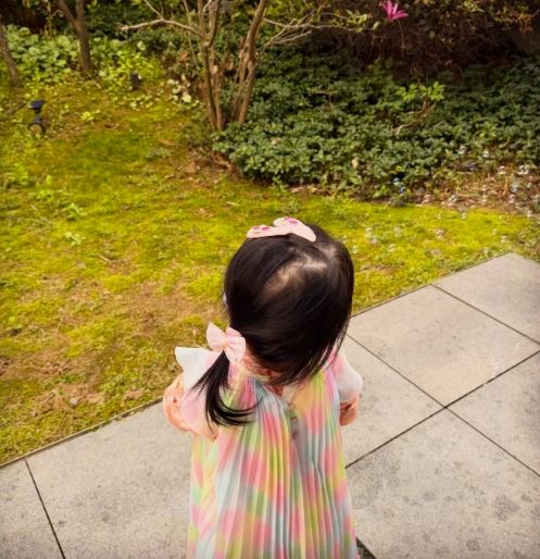 [서울=뉴시스] 배우 이민정이 딸 서이 양의 사진을 공개했다. (사진 = 인스타그램 캡처) 2026.04.13. photo@newsis.com *재판매 및 DB 금지