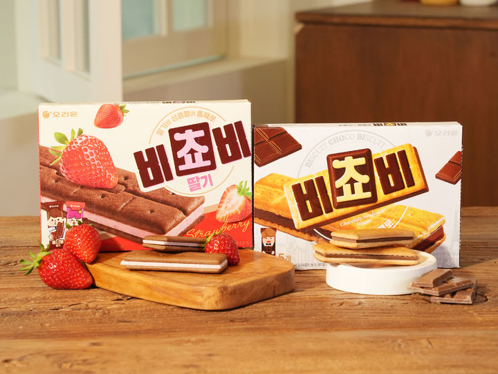 [서울=뉴시스] 오리온은 '비쵸비'의 생산 라인을 증설하고 '비쵸비 딸기'를 상시 판매 제품으로 출시한다.(사진=오리온) *재판매 및 DB 금지