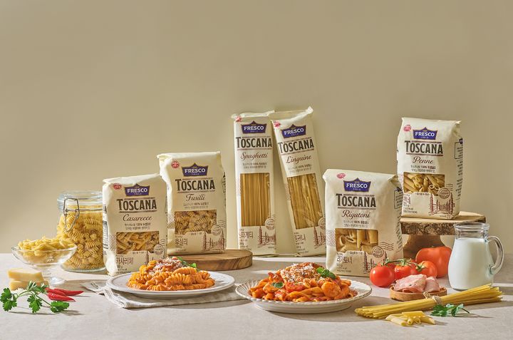 [서울=뉴시스] 오뚜기가 집에서도 간편하게 레스토랑 수준의 파스타를 즐길 수 있는 신제품 '프레스코 토스카나' 6종을 출시한다.(사진=오뚜기) *재판매 및 DB 금지