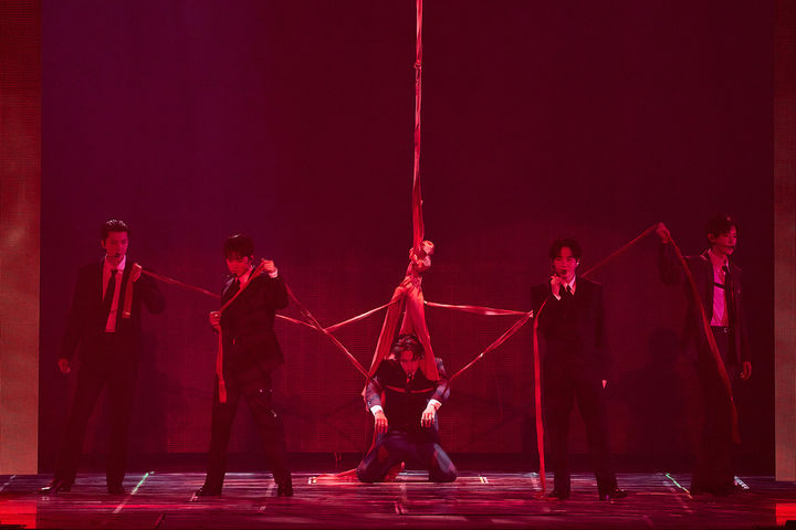 [서울=뉴시스] 엑소 여섯 번째 단독 콘서트 투어 '엑소라이즌(EXhOrizon)' 서울 공연. (사진 = SM엔터테인먼트 제공) 2026.04.13 photo@newsis.com *재판매 및 DB 금지