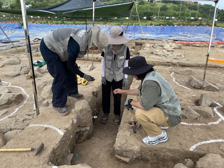 [서울=뉴시스] 지난해 나주 복암리 유적에서 2025 여름 발굴캠프가 진행되는 모습. (사진=국가유산청 제공) 2026.04.13. photo@newsis.com *재판매 및 DB 금지