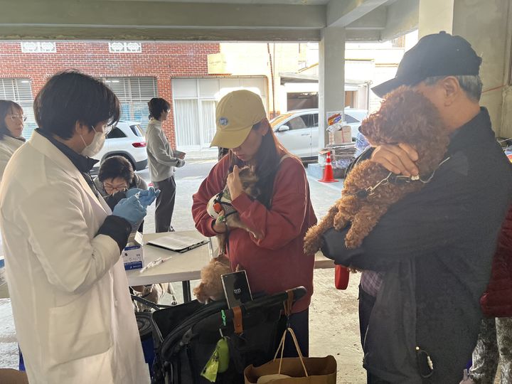 [울산=뉴시스] 울산시 남구가 오는 20일부터 24일까지 5일간 관내 14개 동 행정복지센터에서 '2026년 상반기 광견병 예방접종'을 실시한다. (사진=울산 남구 제공) photo@newsis.com *재판매 및 DB 금지