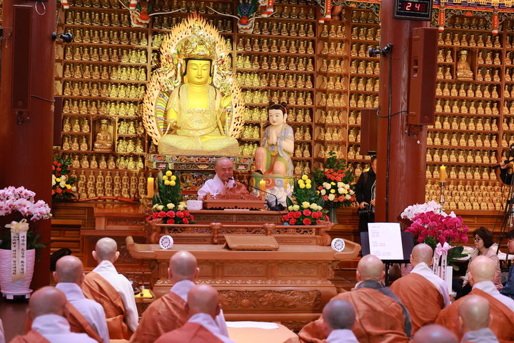 [서울=뉴시스] 13일 서울 강남구 봉은사에서 세계 평화와 국민 화합을 기원하는 '담선대법회'에 참석한 석종사 조실 혜국스님 (사진=대한불교조계종 제공) 2026.04.13. photo@newsis.com *재판매 및 DB 금지