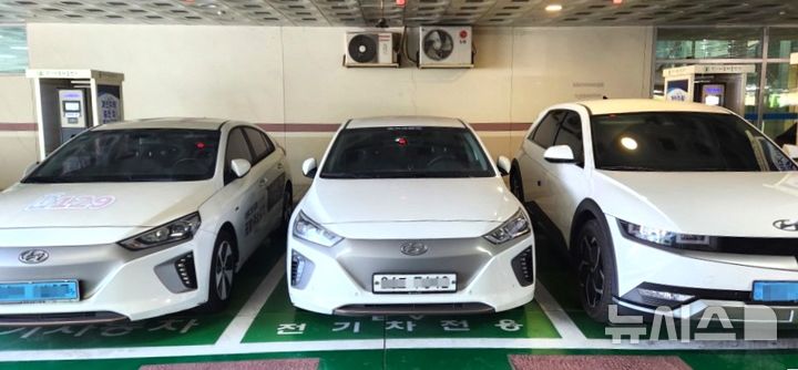 [포항=뉴시스] 송종욱 기자 = 포항시 전기자동차 주차장. 2026.04.14. sjw@newsis.com