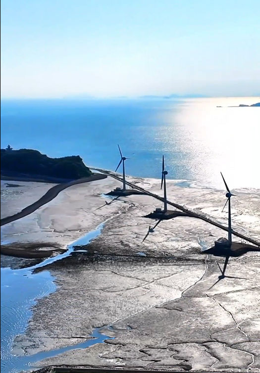 [안산=뉴시스] 탄도항 누에섬 등대전망대 전경. (사진=안산시 제공) 2026.04.14. photo@newsis.com *재판매 및 DB 금지