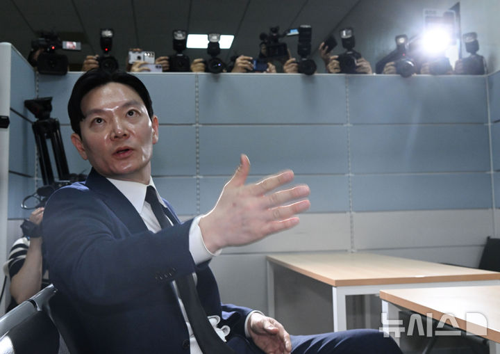 [서울=뉴시스] 김명년 기자 = 그러나 당시 수사를 담당한 박상용 인천지검 부부장검사는 권 특검보와 방 전 회장, 이 전 부지사 등이 허위 진술을 모의했다는 입장이다. 사진은 박 부부장 검사. (공동취재) 2026.04.16. photo@newsis.com