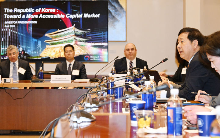 [뉴욕=뉴시스] 구윤철 경제부총리 겸 재정경제부 장관은 14일(현지시간) 오전 뉴욕 주유엔 대한민국 대표부에서 한국경제 투자설명회(IR)를 주재했다. (사진 = 재경부 제공) 2026.04.15. *재판매 및 DB 금지