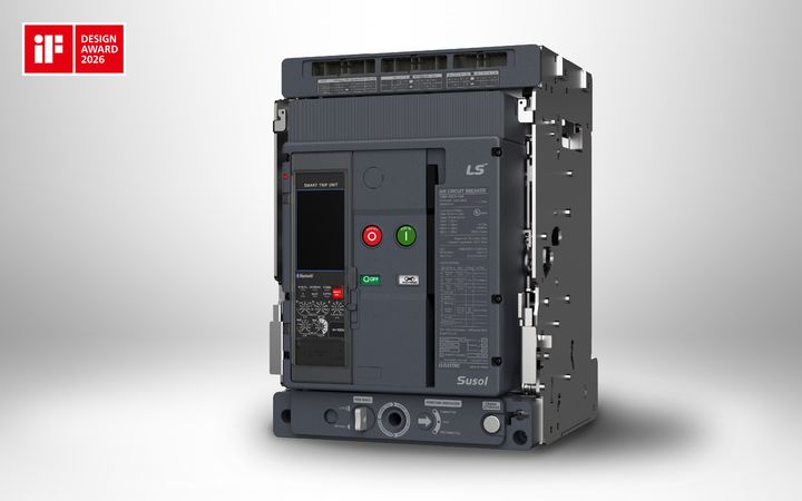[서울=뉴시스]LS일렉트릭이 독일 ‘iF 디자인 어워드 2026’에서 총 3개 부문에서 수상했다고 15일 밝혔다. 사진은 제품 디자인 부문에서 수상한 스마트 차단기 '콤팩트 ACB'. (사진=LS일렉트릭 제공) 2026.04.15. photo@newsis.com *재판매 및 DB 금지