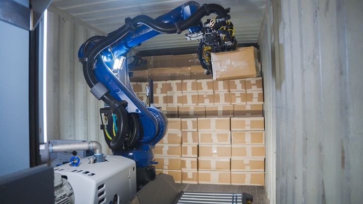 [서울=뉴시스] 콘토로의 AI 기반 로봇 팔. (사진=쿠팡 제공) *재판매 및 DB 금지