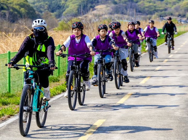  *재판매 및 DB 금지