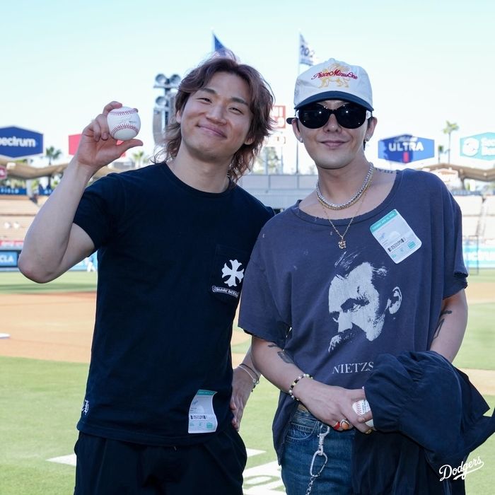 [서울=뉴시스] 빅뱅 지드래곤과 대성이 LA 다저스 홈구장을 방문했다. (사진 = 인스타그램 캡처) 2026.04.15. photo@newsis.com *재판매 및 DB 금지