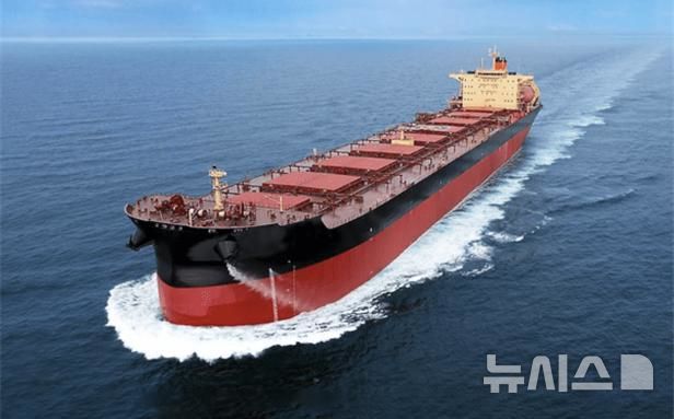 [서울=뉴시스] 아비커스(Avikus)사의 대형선박용 자율운항 솔루션 '하이나스(HINAS) 컨트롤'이 적용된 에이치라인해운 선박. (출처=에이치라인해운)