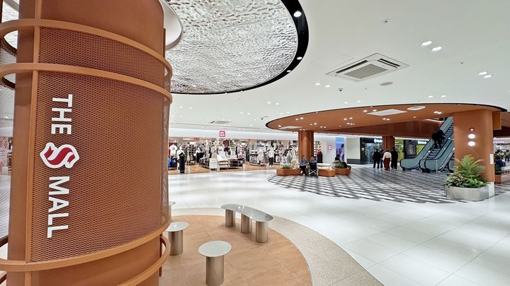 [서울=뉴시스] 시흥 프리미엄 아웃렛 더에스몰 내부 (사진=신세계사이먼 제공) 2026.04.16. photo@newsis.com *재판매 및 DB 금지