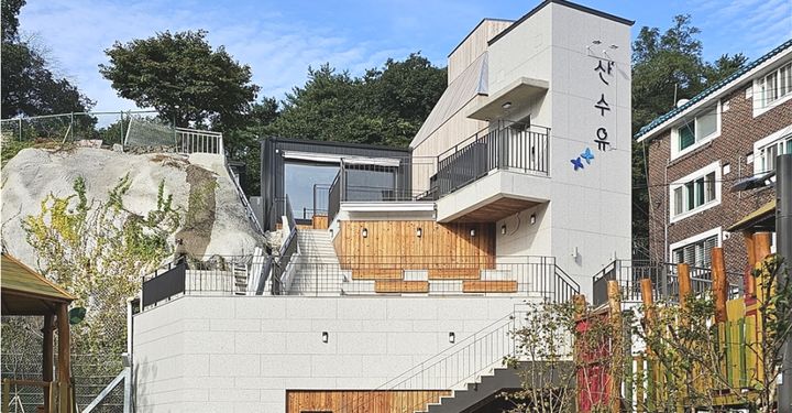 [서울=뉴시스] 산 수유 북카페 전경. (사진=강북구 제공) 2026.04.16. *재판매 및 DB 금지