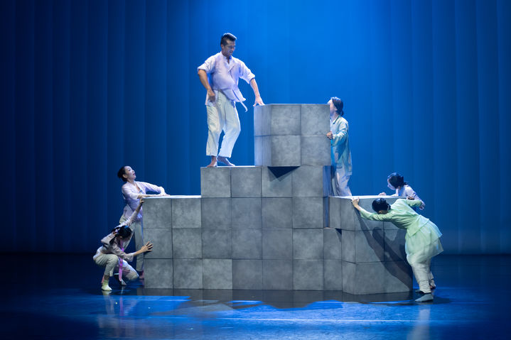 가족무용극 '춤, 상상보따리' 공연 장면. (사진=경기아트센터 제공) *재판매 및 DB 금지